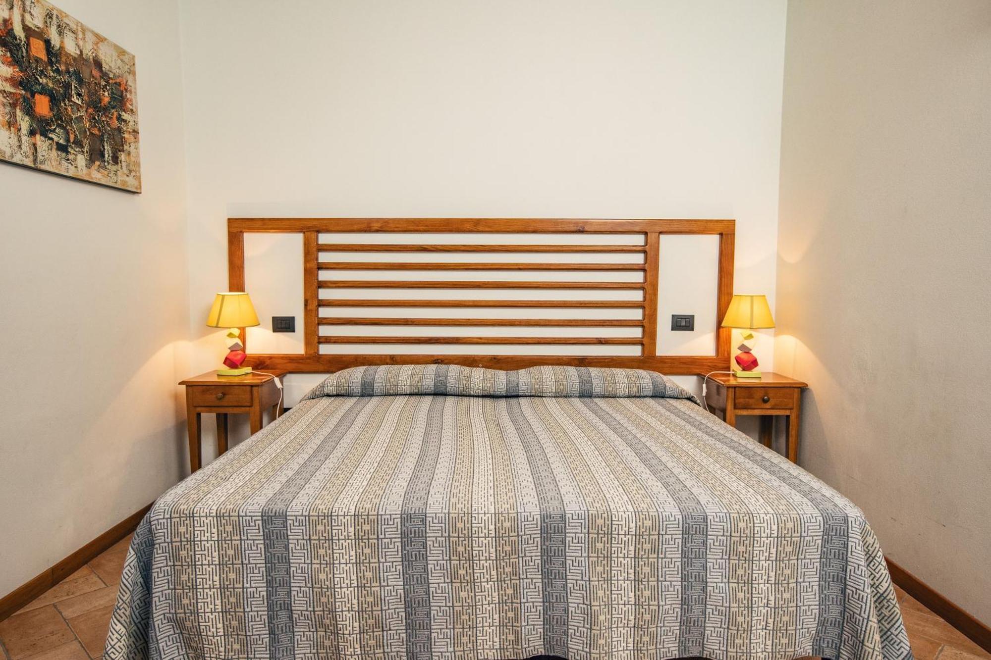 Cerqua Rosara Residence Valtopina Room photo